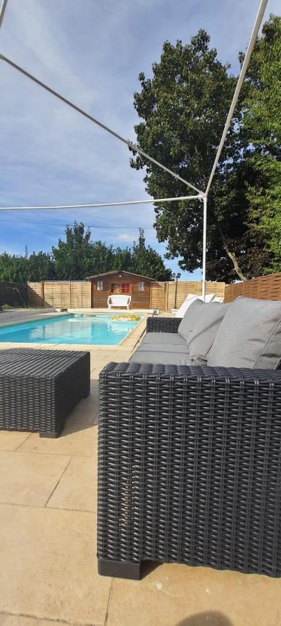 Studio Meuble Avec Piscine Partagee La Ferté-Gaucher Eksteriør billede